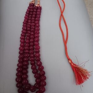 Chic Burgundy Beaded Necklace